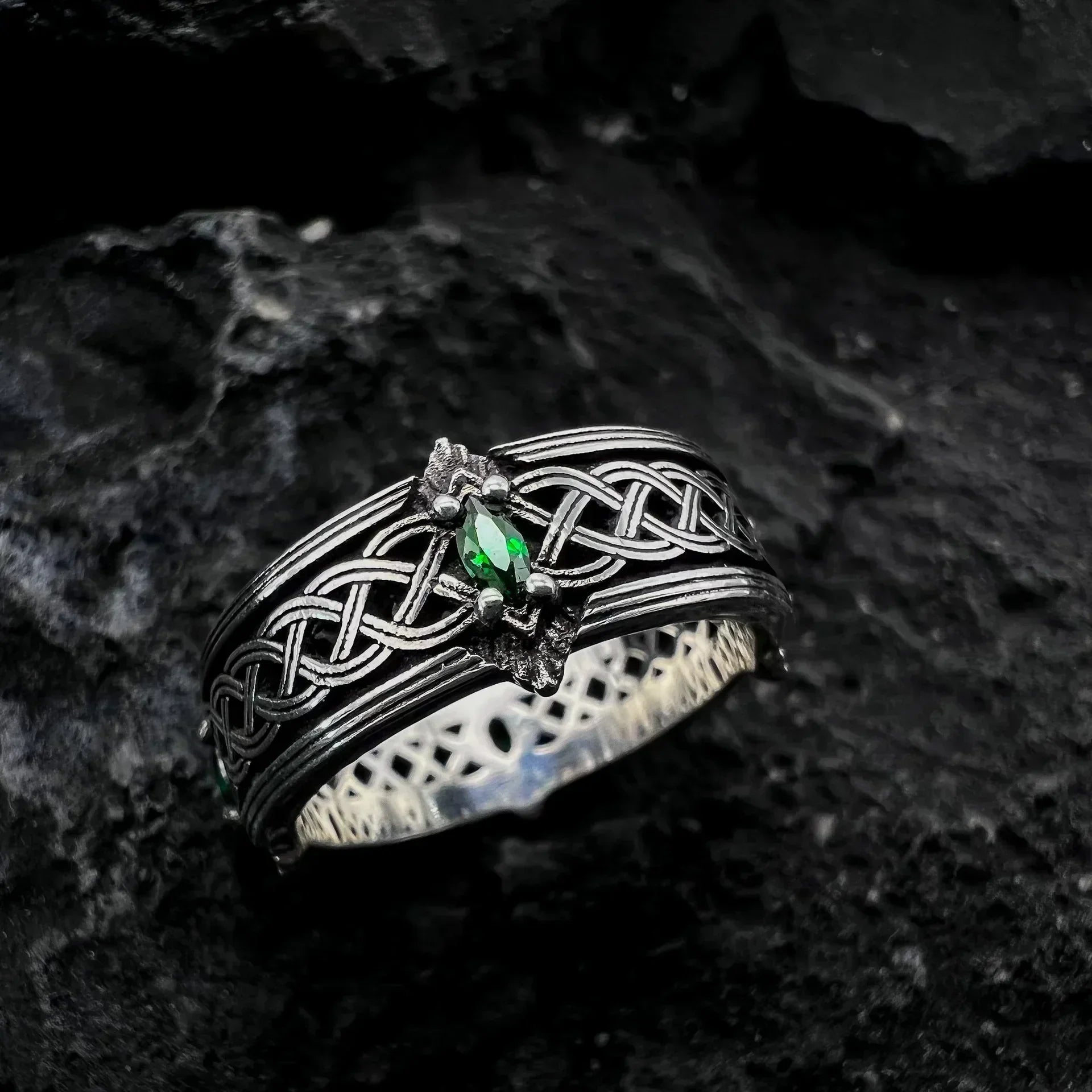 Open Adjustable Ring Men Ajustable Green Stone Celtic - resizable / S0060