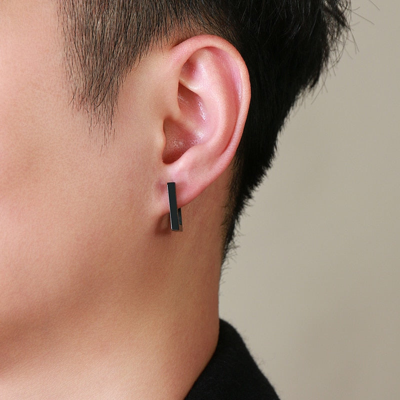 anneau d'oreille carré noir