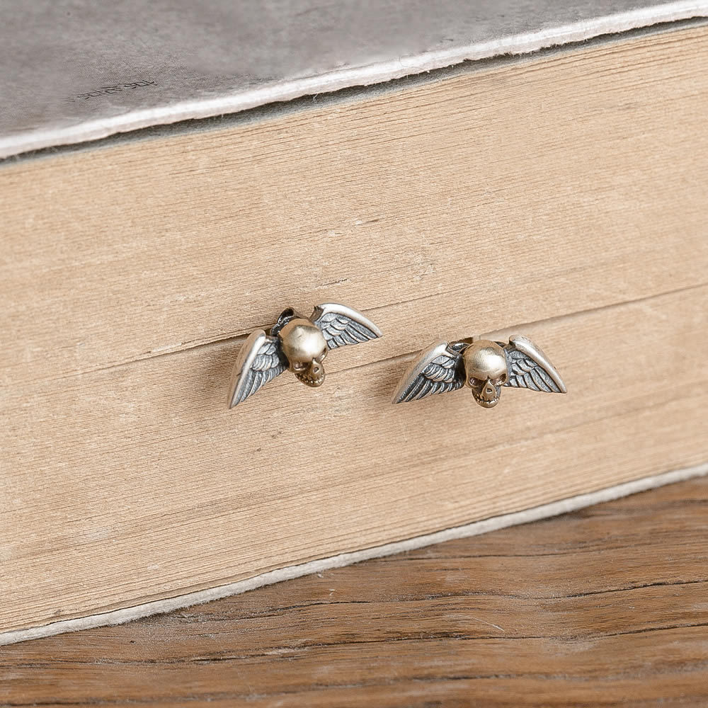 clou d'oreille crane