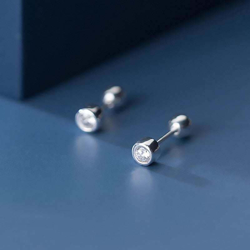 Petit diamant oreille homme