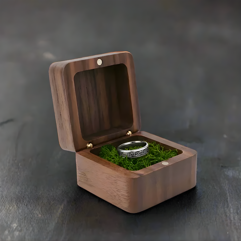 Petite Boîte à Bijoux en Bois de Noyer
