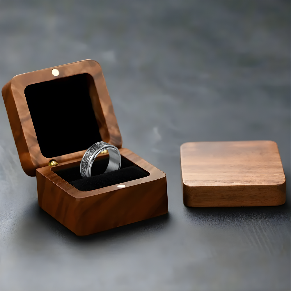 Petite Boîte à Bijoux en Bois de Noyer