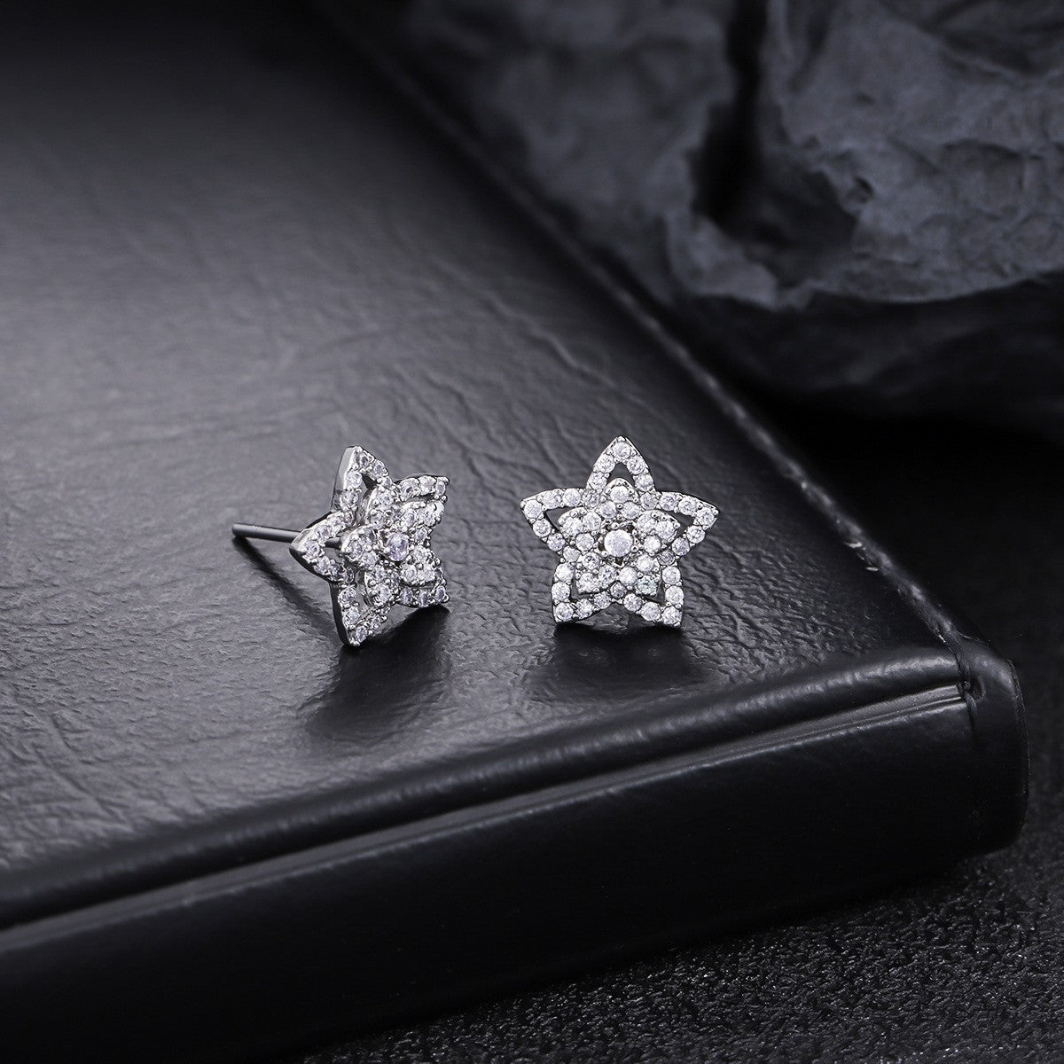 Puces d'Oreille Homme Etoile Zircon (Paire)