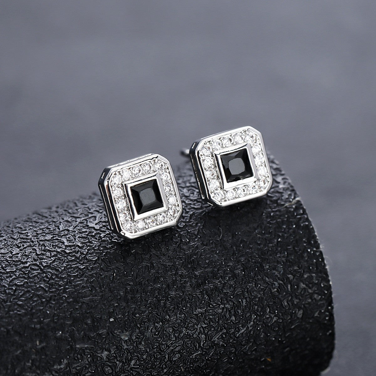 Puces d'Oreille Homme Serti Zircon Clou (Paire)