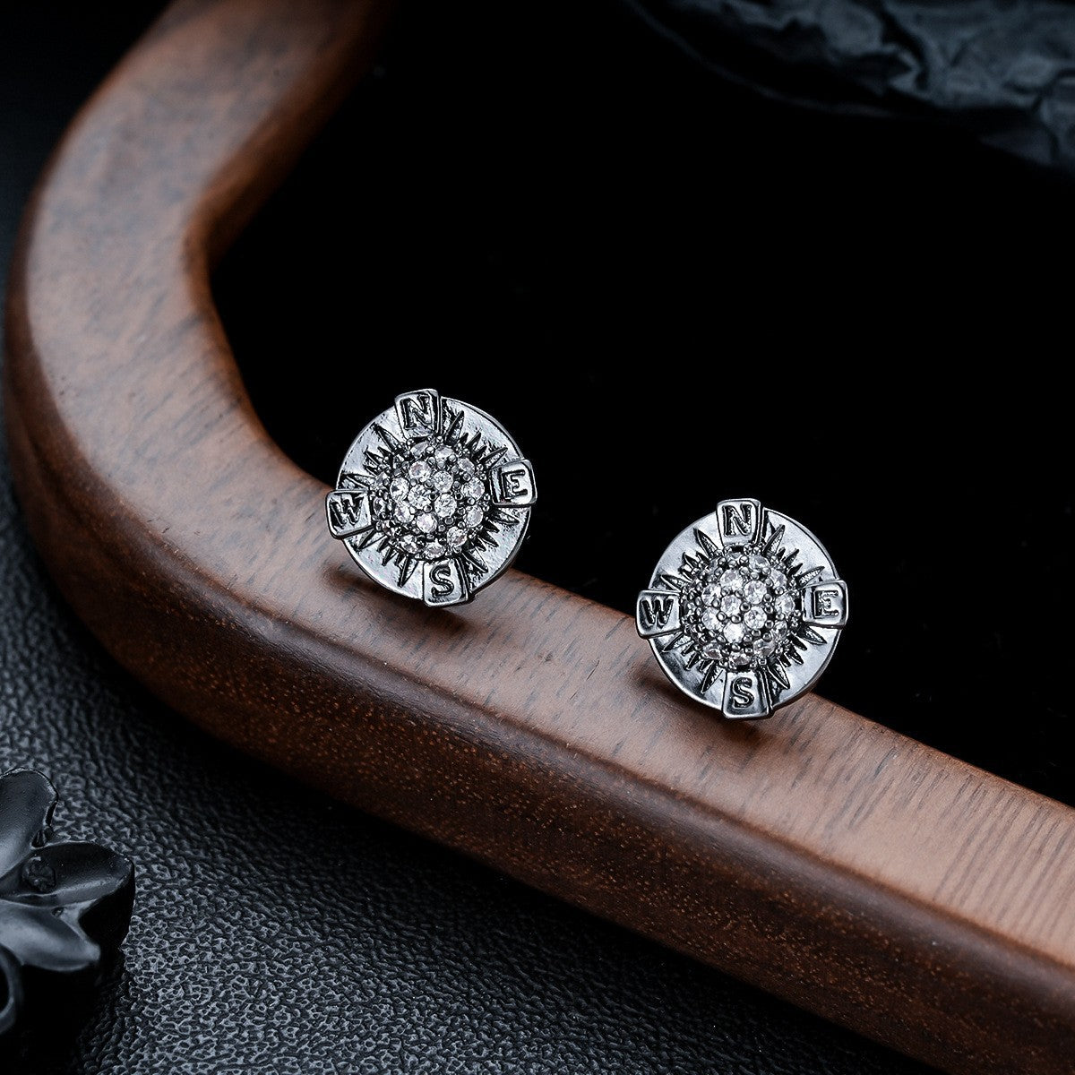 Puces d'Oreille Homme Serti Zircon Clou (Paire)