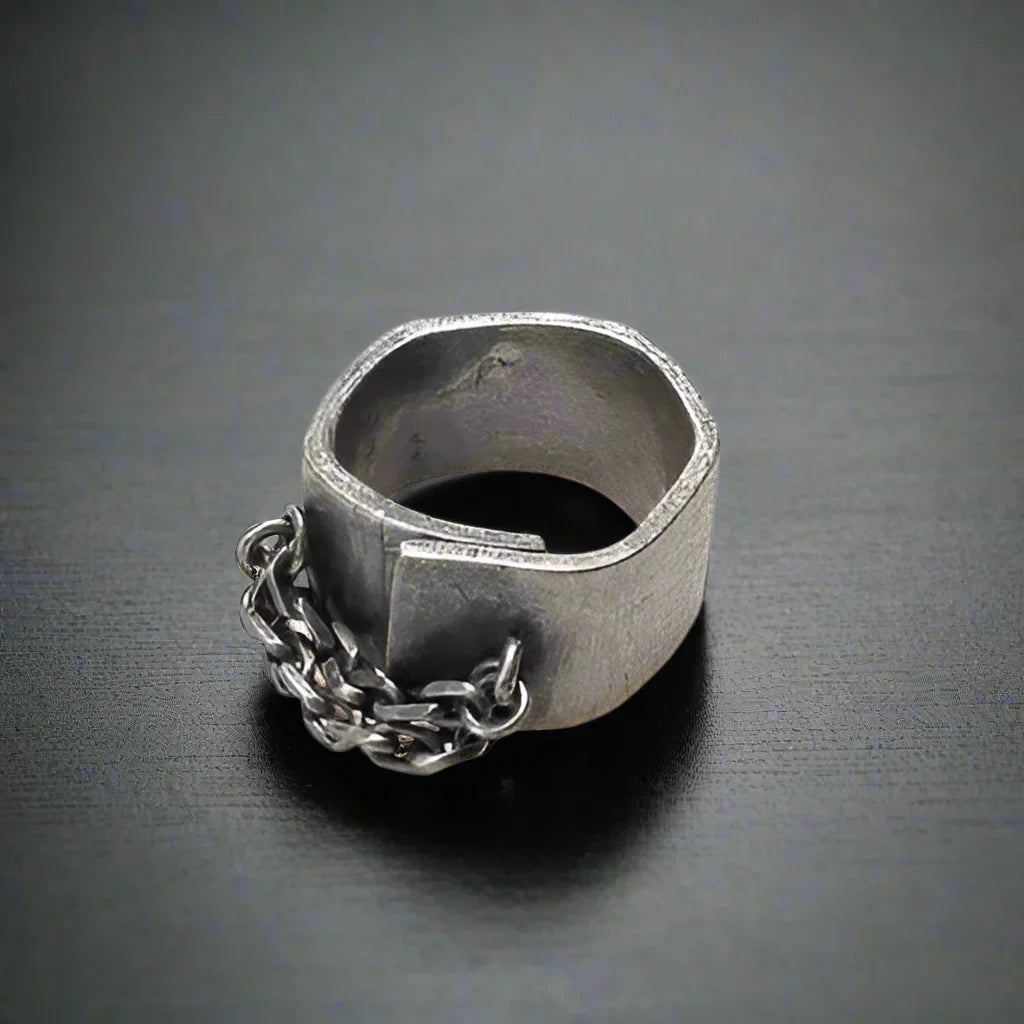Bague Biker Acier avec Chaine