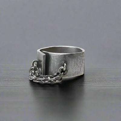 Bague Biker Acier avec Chaine
