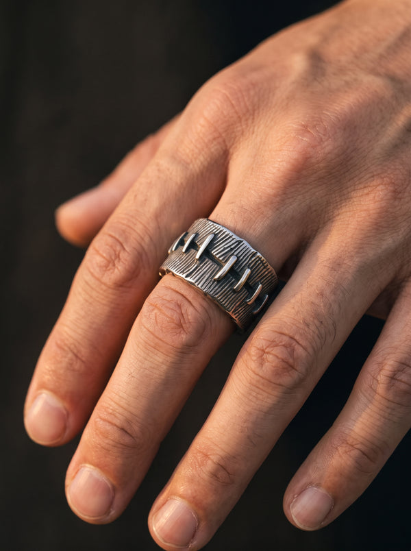 Bague Acier Gothique Suture