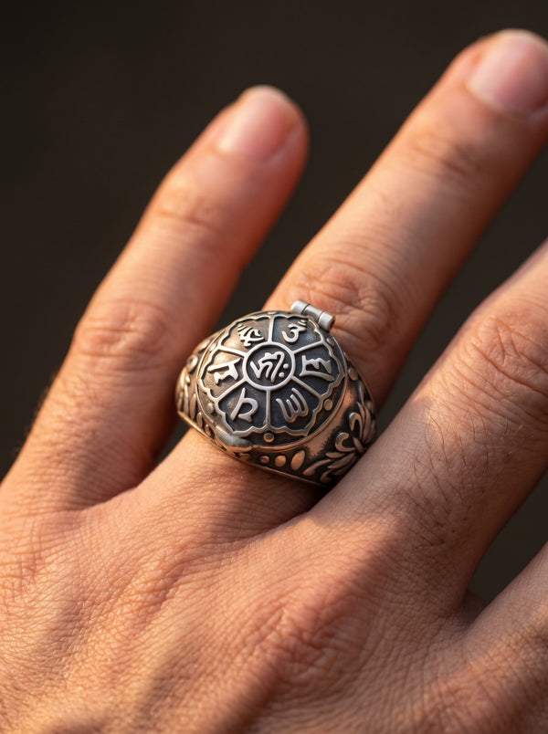 Adjustable Ring Men Om Tibetan Buddhism - resizable / S0037