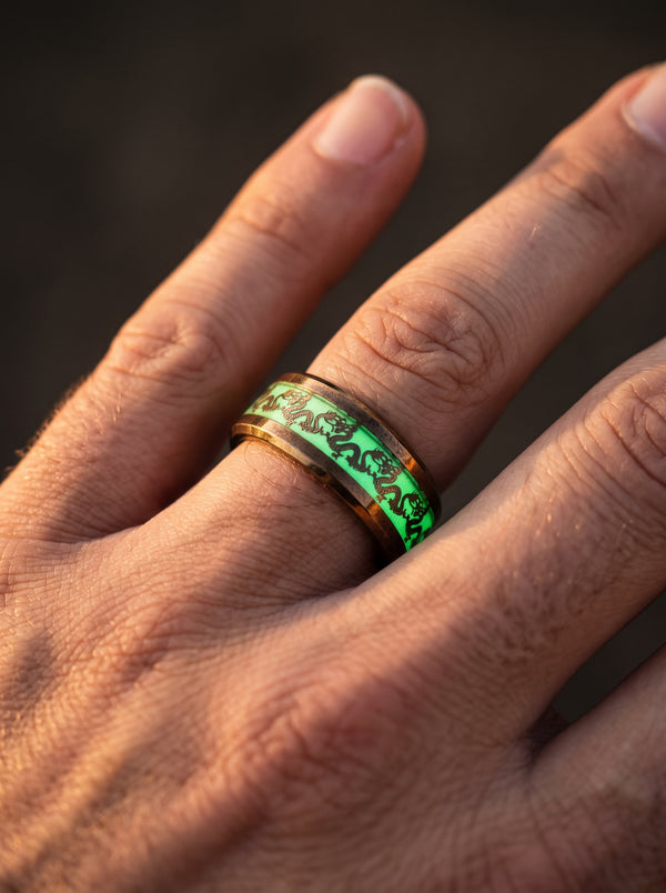 Bague Dragon Verte Fluorescente en Acier
