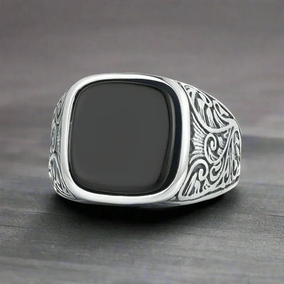 Bague Gothique Homme Acier NOIRE GRAVÉE
