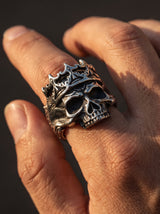 Bague Biker Homme Rock ROI DE LA MORT portee lifestyle Stag