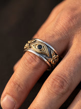 Bague Oeil Homme NOIRE ROSES DORÉES portee lifestyle Stag