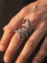 Bague Pirate Homme TENTACULES DE PIEUVRE portee lifestyle Stag