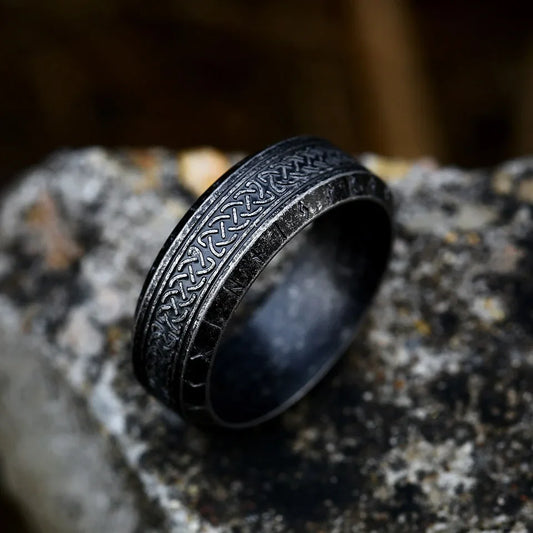 Bague Runes Nordiques en Acier Noir - Noire / 7