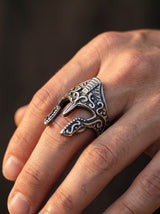 Bague Spartiate Homme GARDIEN ANTIQUE portee lifestyle Stag