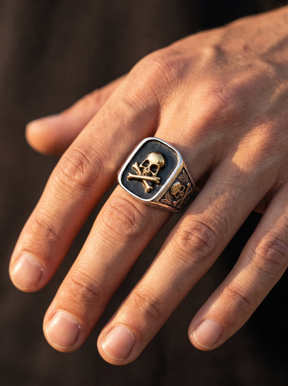 Bague Tête de Mort Gothique Homme OR NOIR