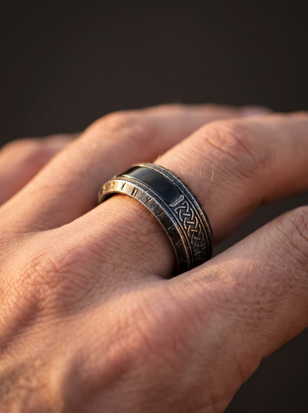 Bague Runes Nordiques en Acier Noir - Noire / 7