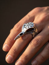 Bague Viking Homme Acier CORBEAU VIGVISIR portee lifestyle Stag