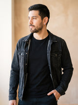 Boucle d'Oreille Homme CLÉ DE SOL (Paire) portée, plan large