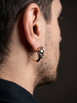 Boucle d'Oreille Homme MOTARD portee lifestyle Stag