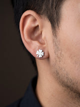 Boucle d'Oreille Homme TRÈFLE (Paire) portee lifestyle Stag