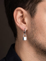 Boucle d'Oreille Homme Cadenas portee lifestyle Stag