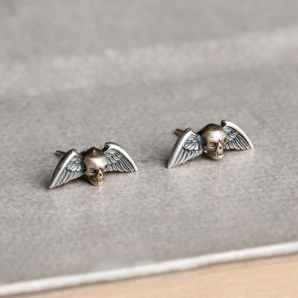 puce d'oreille tete de mort