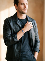 Bracelet Homme portée, plan large