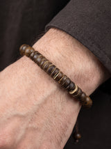 Bracelet Homme Perle BOIS NATUREL RÉGLABLE portee lifestyle Stag