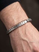 Bracelet Jonc Viking Homme RUNES SCANDINAVE portee lifestyle Stag