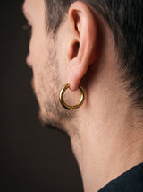 Fausses Boucles d'Oreilles Dorées en Acier Inoxydable (Paire) portee lifestyle Stag