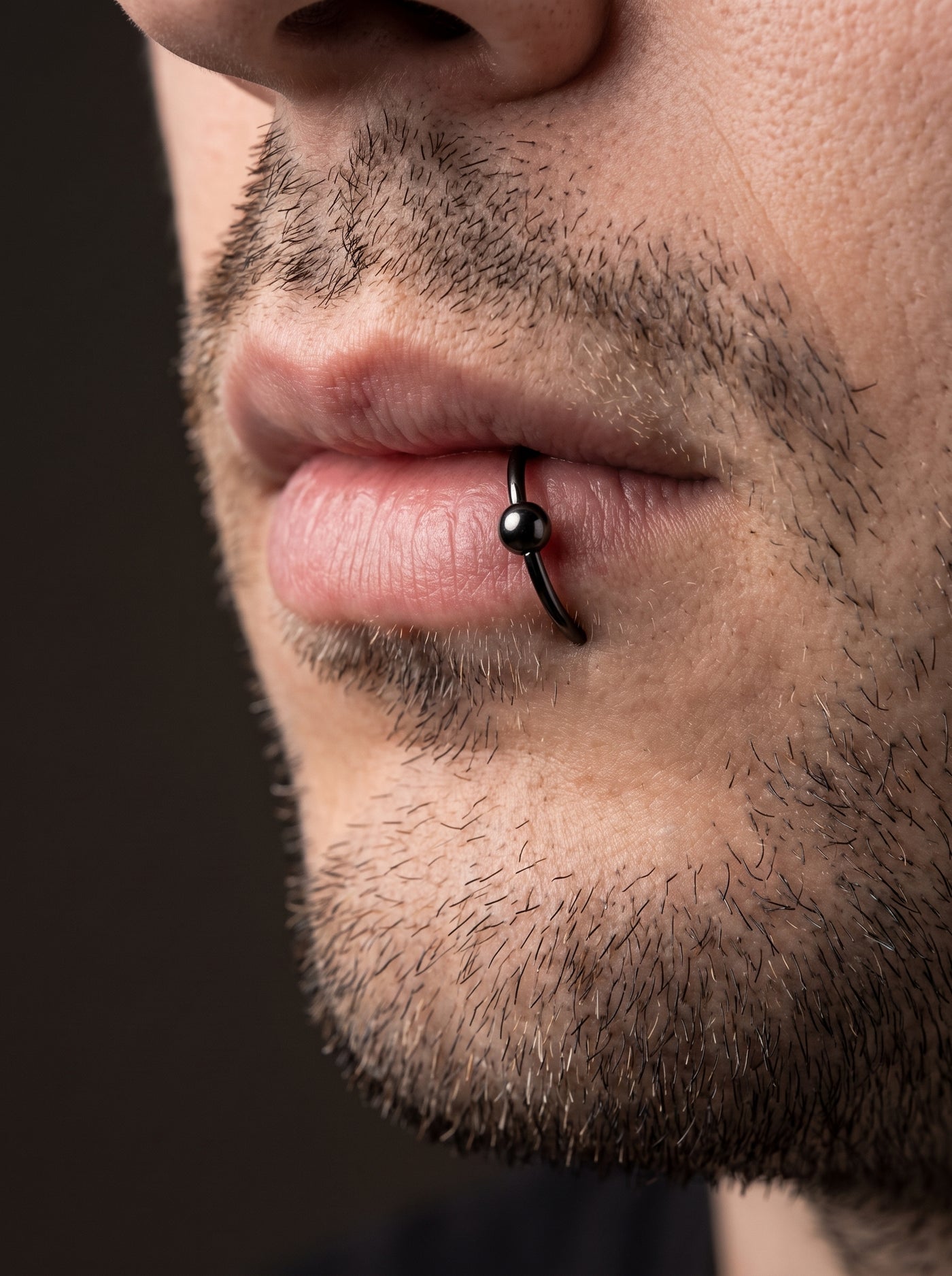 Faux Piercing Lèvre Homme BOULE NOIRE