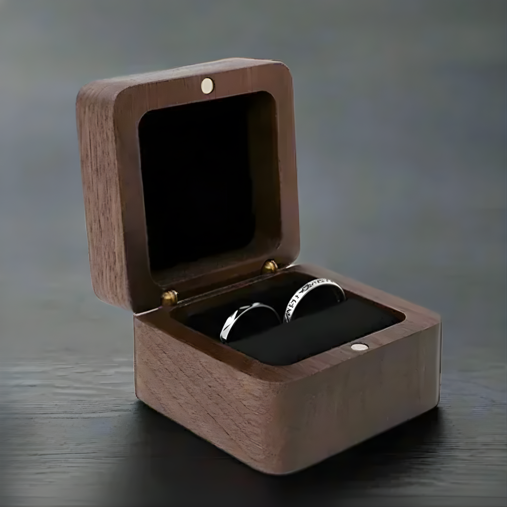 Petite Boîte à Bijoux en Bois de Noyer